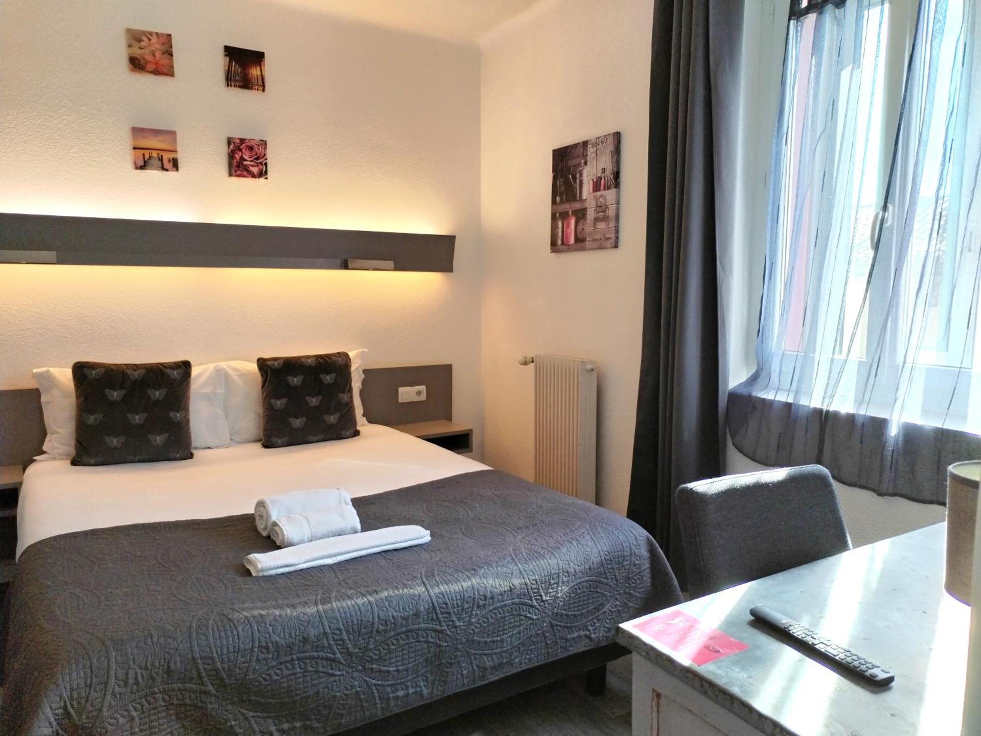 Hotel La Bastide D'Entraigues Екстер'єр фото