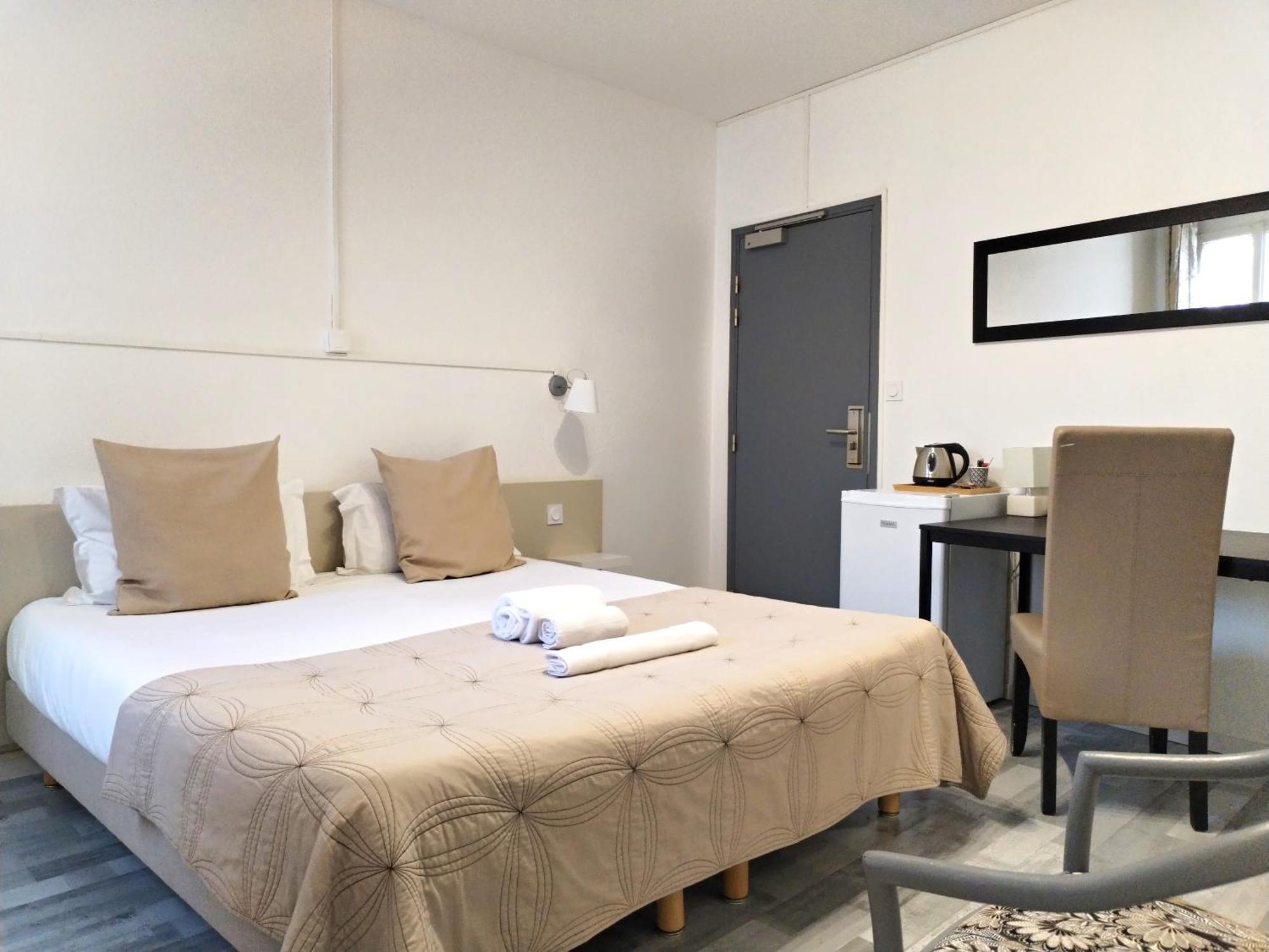 Hotel La Bastide D'Entraigues Екстер'єр фото