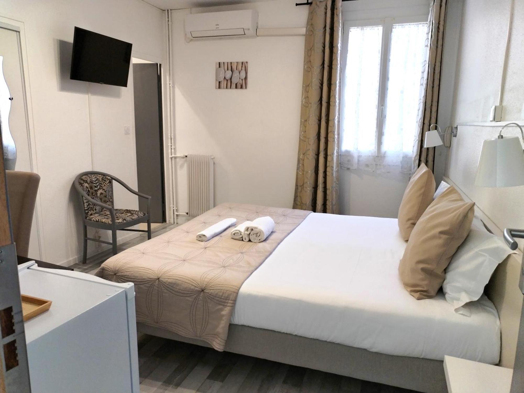 Hotel La Bastide D'Entraigues Екстер'єр фото