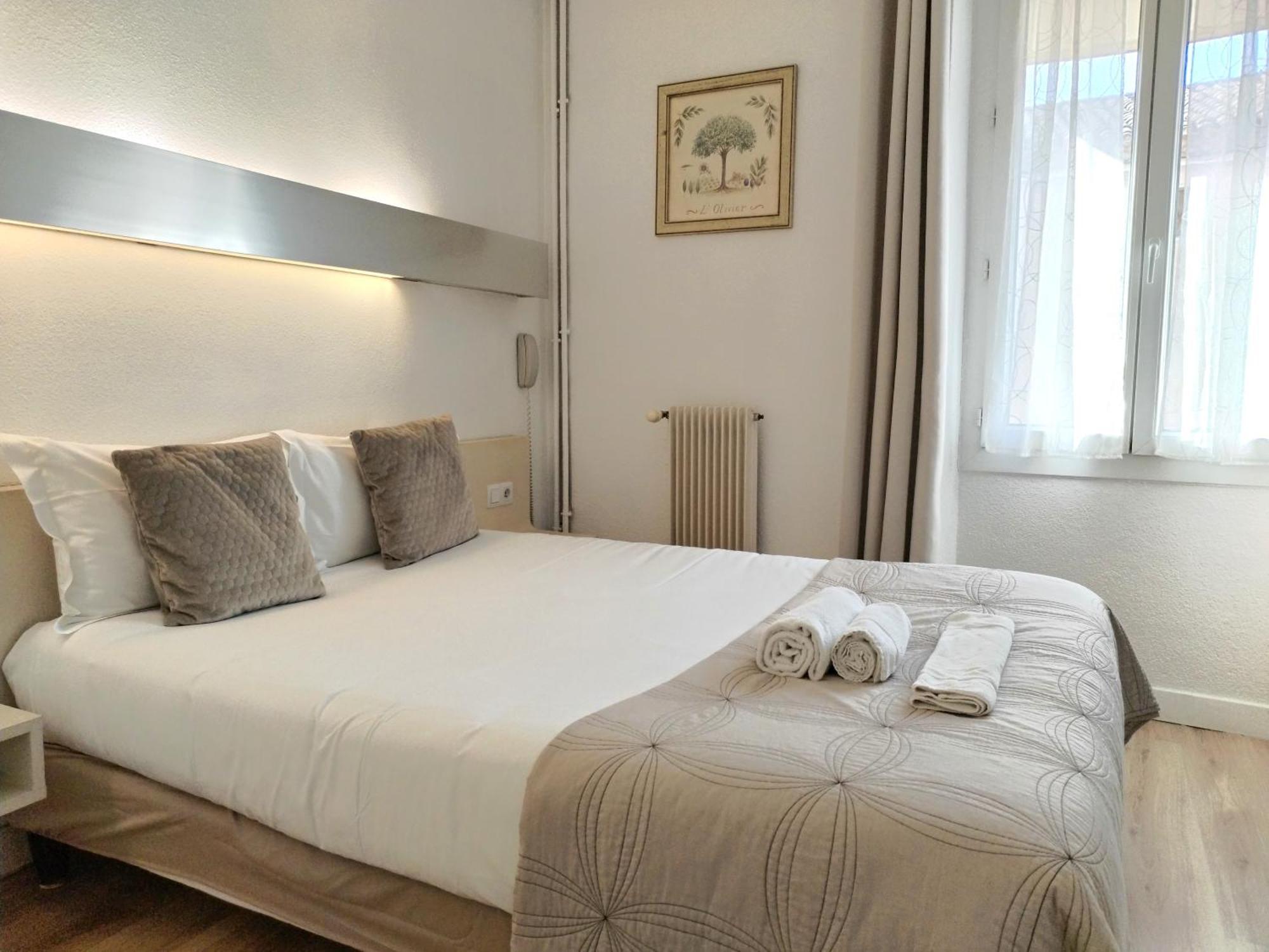 Hotel La Bastide D'Entraigues Екстер'єр фото